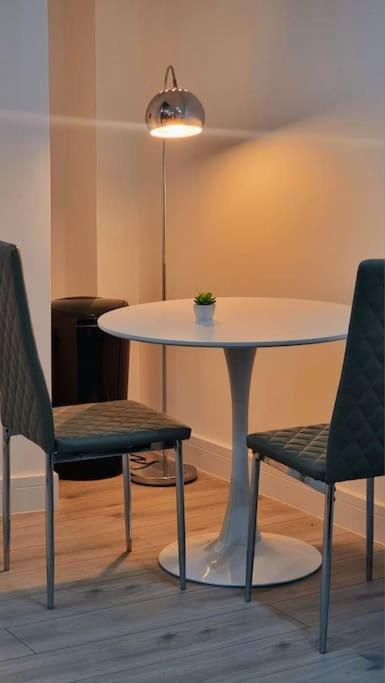 Brand New Collection Of Studios Close To Tube Station Londyn Zewnętrze zdjęcie