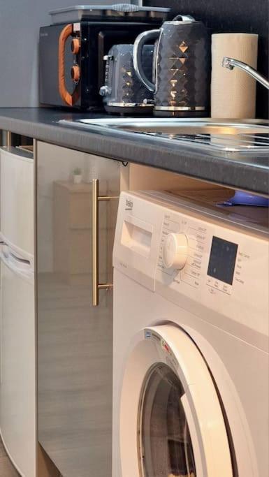 Brand New Collection Of Studios Close To Tube Station Londyn Zewnętrze zdjęcie